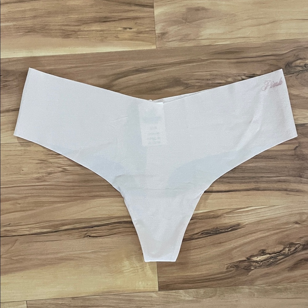 VS PINK Seamless No Show Thong Panty
